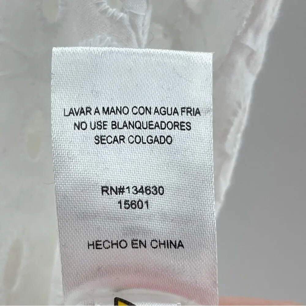 Evereve Calista Eyelet Ruffle Sleeveless Button Down Boho Blouse Size Medium - Picture 14 of 14